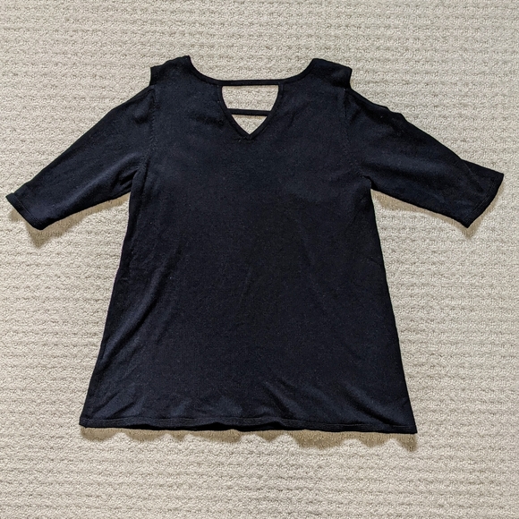 Cold shoulder top - Picture 2 of 8